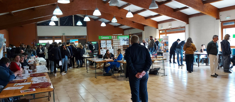 Près de 700 élèves de 3e peaufinent leur orientation sur le forum des formations !