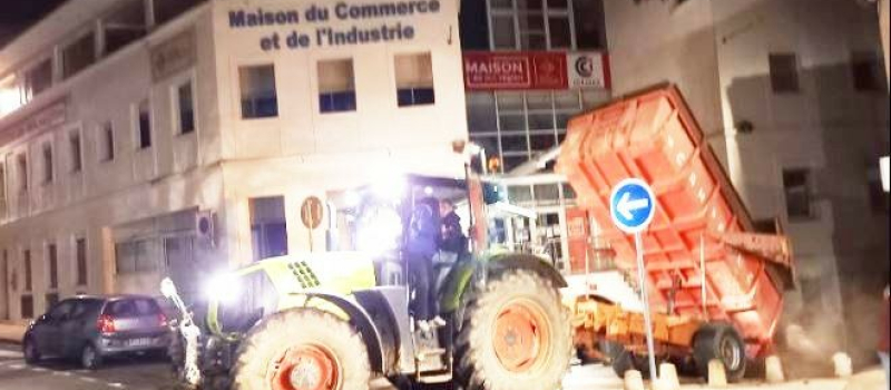 Opération tous azimuts cette nuit des agriculteurs en colère sur la ville