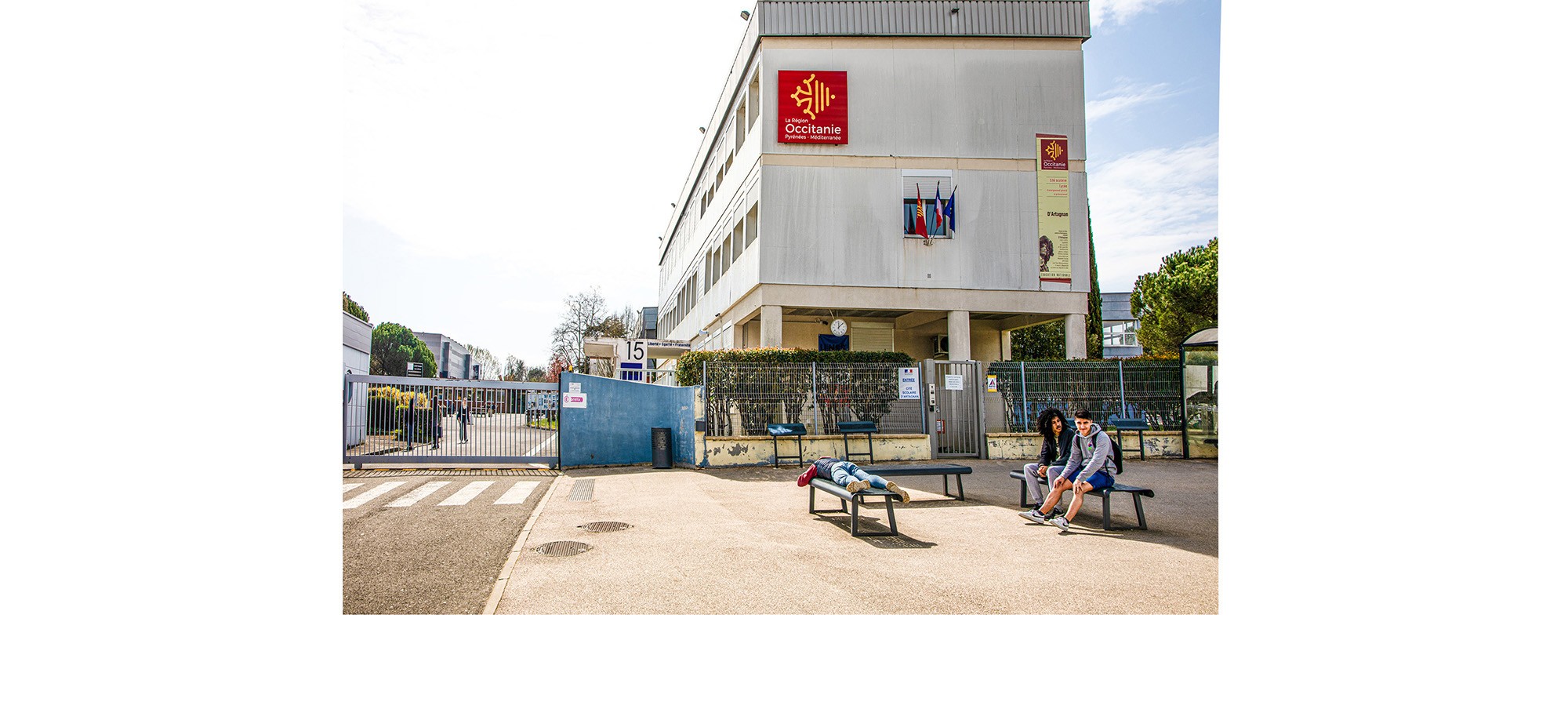 0 L'entrée de la cité scolaire 1bis 250322.jpg