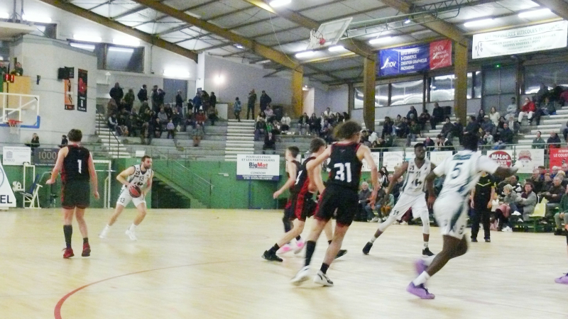 Le VCGB s'est pris les baskets dans le tapis