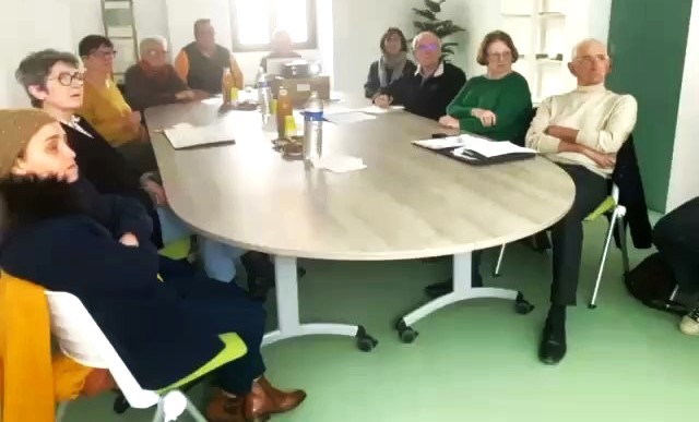 l'assistance à l'écoute des compte-rendus