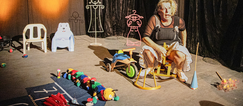 Au Houga: l'impact des mots des adultes sur le quotidien des enfants