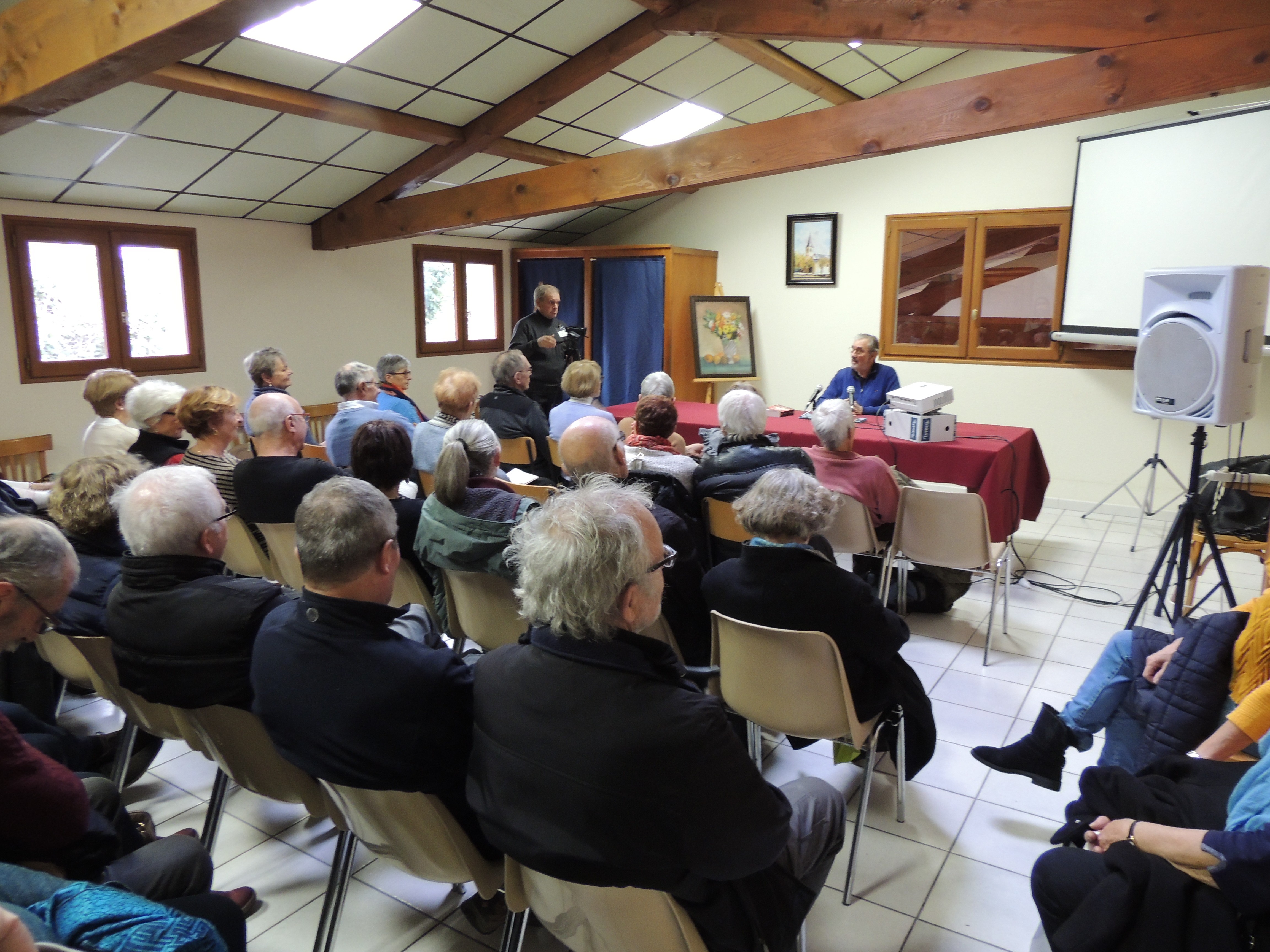 Les conférences attirent toujours un large public