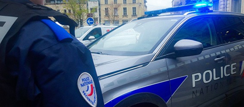 Une altercation verbale s'achève par des coups de couteau