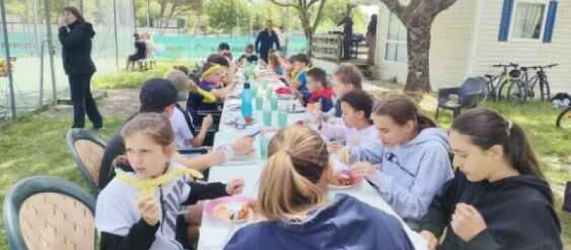 Les jeunes découvrent le Koh Lanta du TCCB
