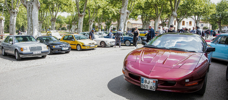 Visite du parking du Tour Auto à Riscle