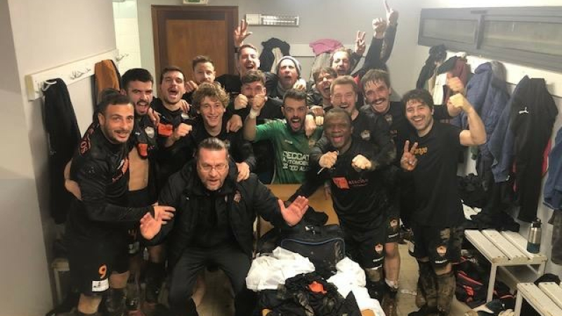 UAV Football : la Une conforte sa 3e place, la Deux tient tête au leader