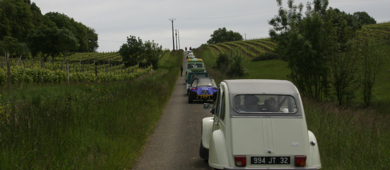 Quand la 2 CV reprend de l’aile au club des 4  L  !