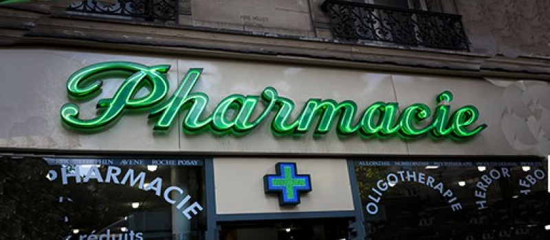 l'ARS réquisitionne certaines pharmacies pour un service minimal