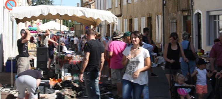 vide grenier rue rohan.jpg