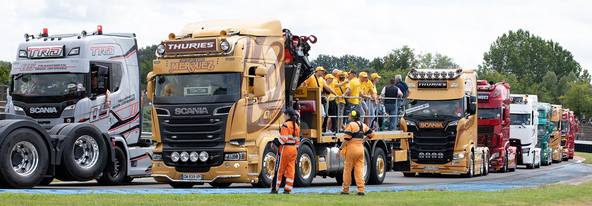 0 Le défilé des camions 1bis 230624.jpg
