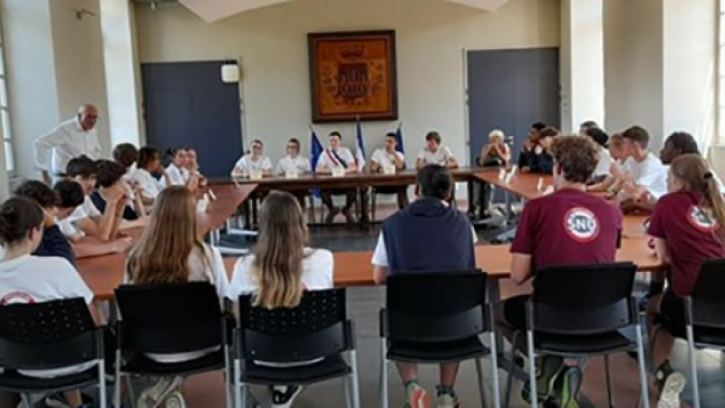 Les jeunes du SNU découvrent toutes les facettes de la sous préfecture