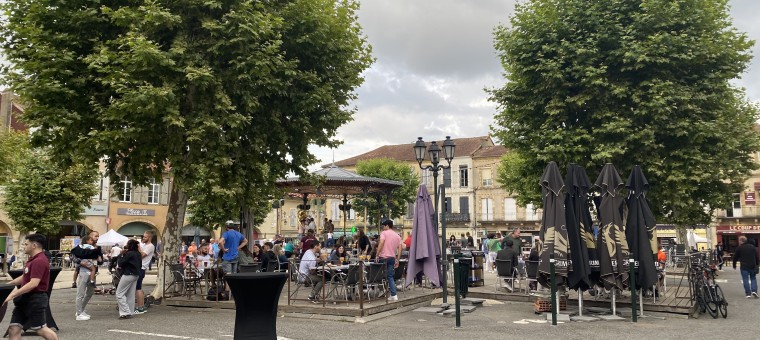 La 2ème édition du marché nocturne de la Place d'Astarac c'est ce mardi à Mirande !