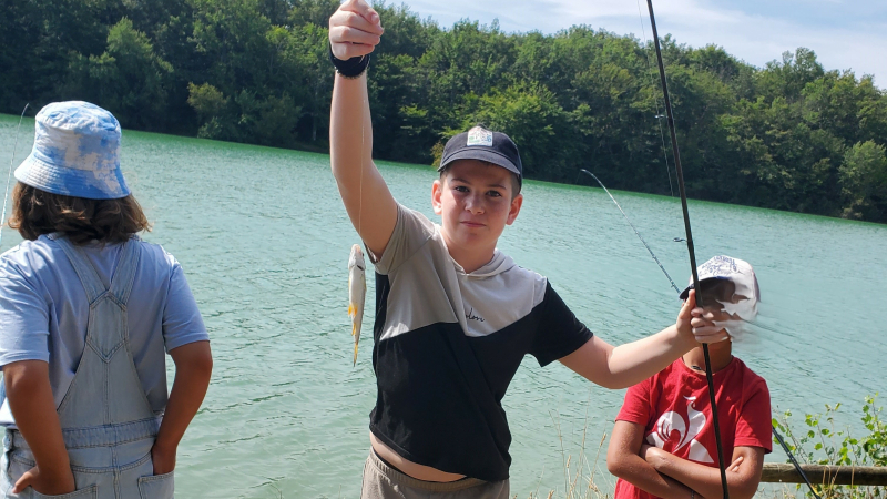 De jeunes pêcheurs heureux !