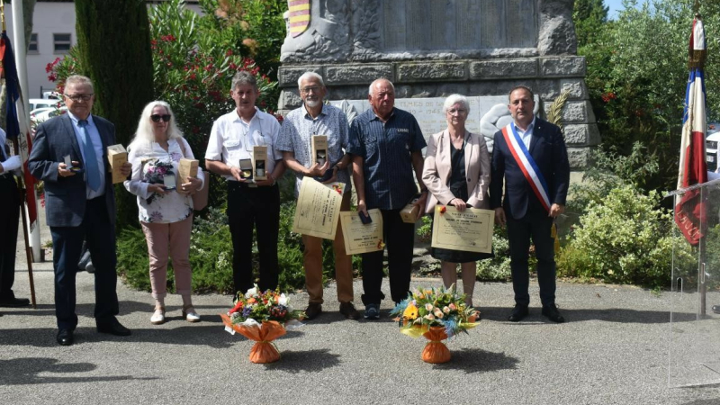 Le maire honore bénévoles et associations