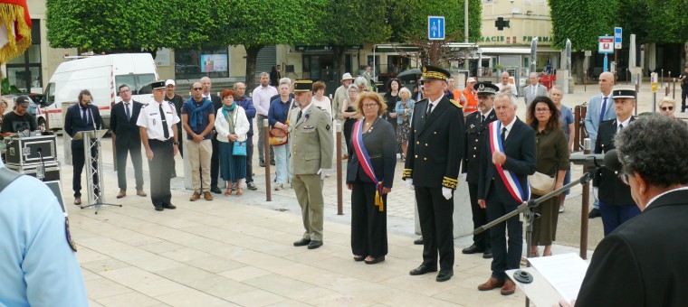 Hommage a été rendu aux victimes des crimes racistes et antisémites de l'État Français et aux Justes de France