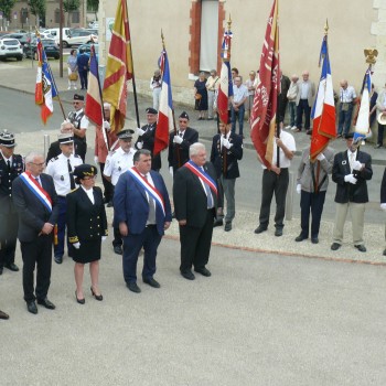 Hommage a été rendu aux soldats des 88e et 288e RI et 135e RIT