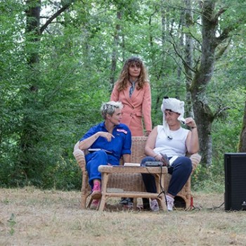 spectacle d'ouverture avec les trois comédiennes, Marie Delmarès, Caroline Lemignard et Manon Galvin