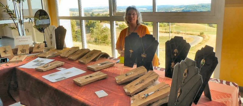 Les bijoux talisman de Lisa Burzan  inspirent la sérénité