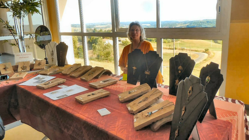 Les bijoux talisman de Lisa Burzan  inspirent la sérénité