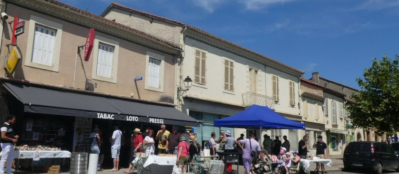 Dégustations variées sur le marché , une belle réussite