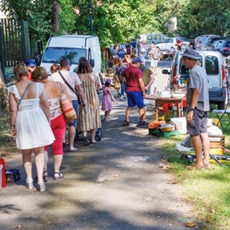 montesquiou madeleine vide grenier.jpg