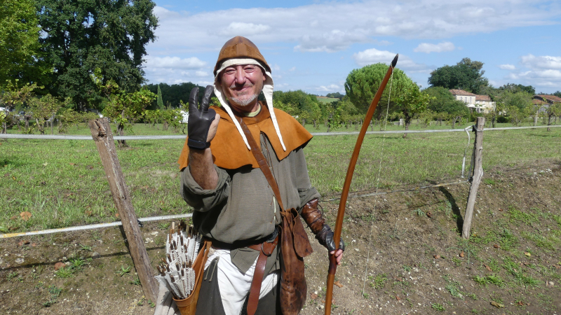Les archers investissent Larressingle