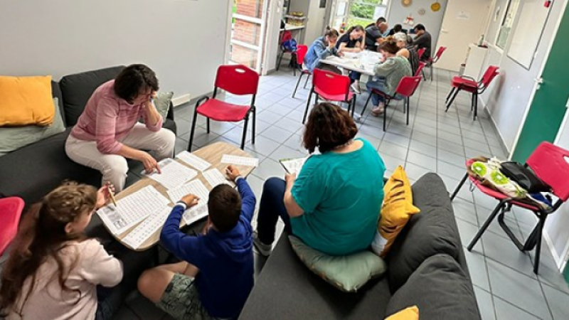 C’est bientôt la reprise pour les Cafés Signés au Centre social Espace Famille Animation