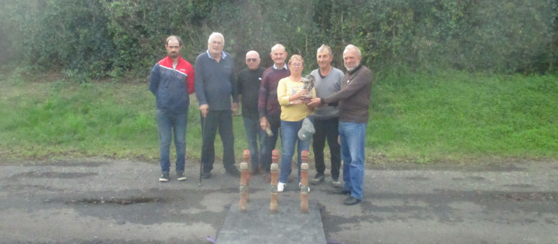 Quilles gasconnes : trophée du foyer rural d'Orbessan