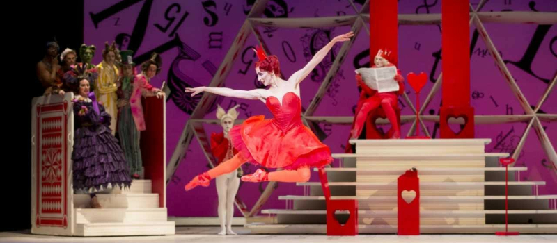 Le ballet "Alice au pays des merveilles" au cinéma l'Europe en direct !