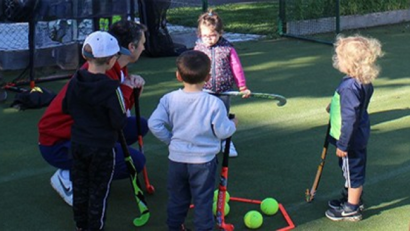 Le hockey séduit les plus jeunes