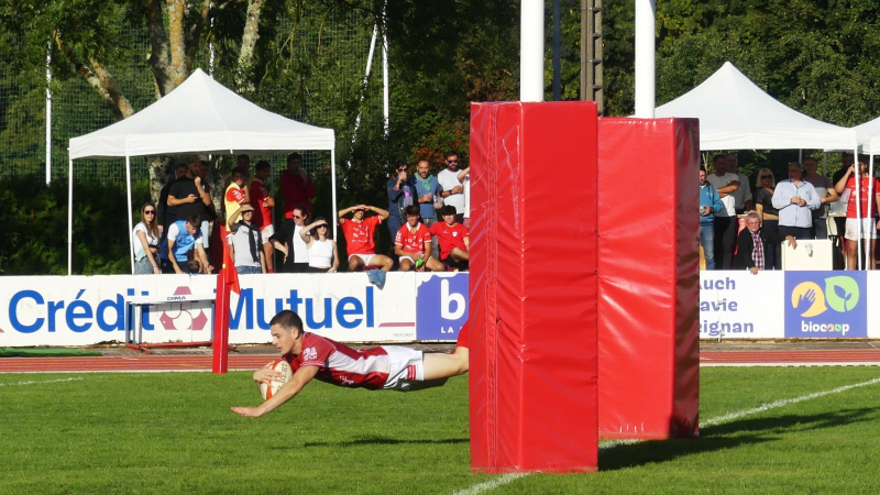 Le RC Auch, nouveau leader, reçoit Saint-Jean-de-Luz