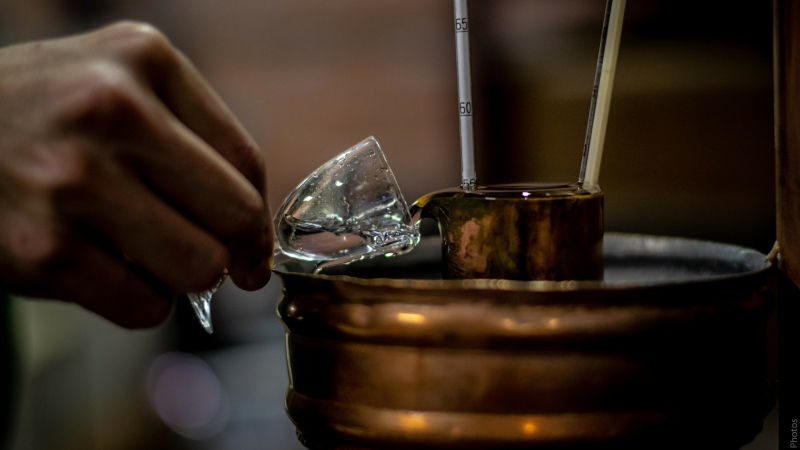Venez découvrir la distillation au Domaine de Polignac !