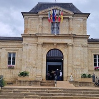 mairie mirande long.jpg