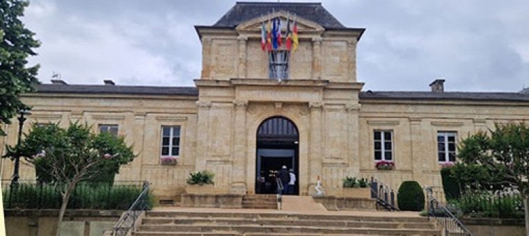 mairie mirande long.jpg