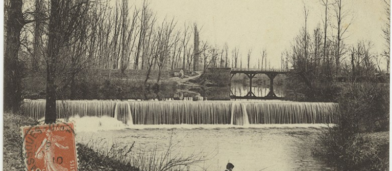 3000 cartes postales anciennes en ligne