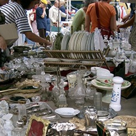 Vide_grenier_98.jpg