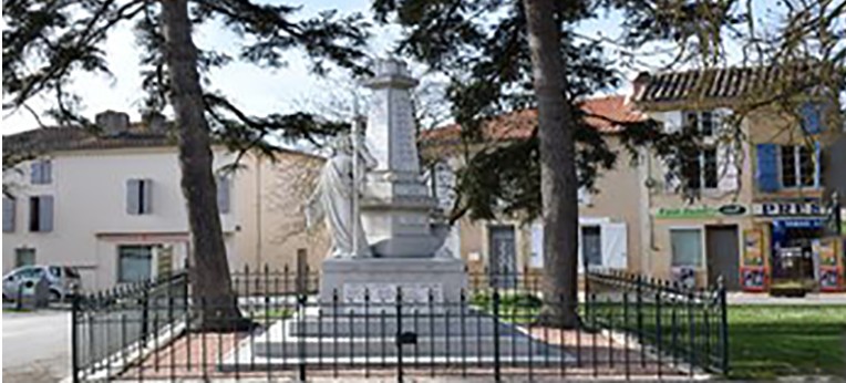 st clar monuments aux morts.jpeg