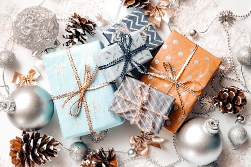 gifts-5815004_640.jpg