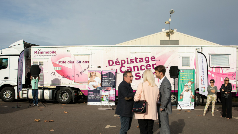 Le Mammobile, outil de prévention du cancer du sein, inauguré à Éauze