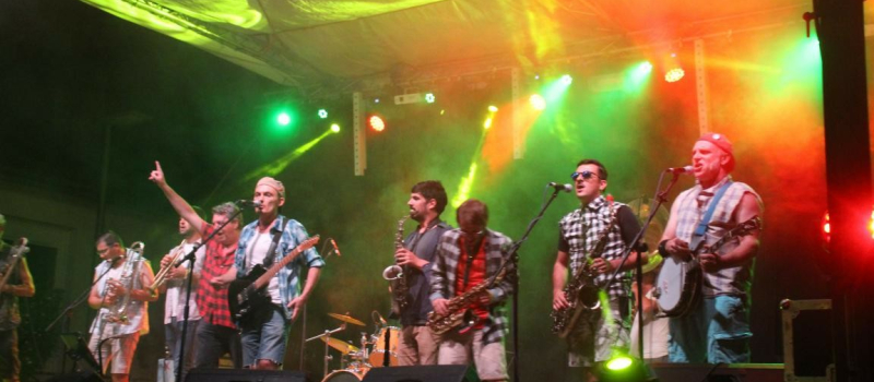 Brass Attack et Théo La Tangente en concert