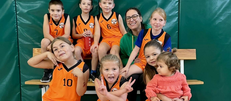 UAV Basket : des victoires du côté des plus jeunes et une action Octobre Rose pour le moins originale !