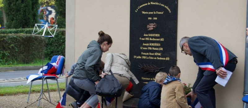 Mouchès a inauguré son monument aux Morts