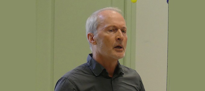 commissaire 18x8.jpg