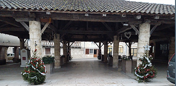 taouget halle decorée.jpg