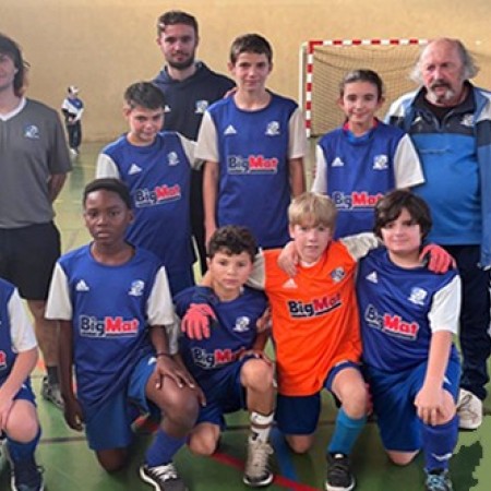 FCM U13 équipe 2 très vaillants et solidaires en futsal (002).jpg