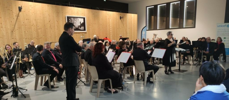 Le Vintage Senior Orchestra a offert un superbe concert pour les 60 ans d'UNICEF