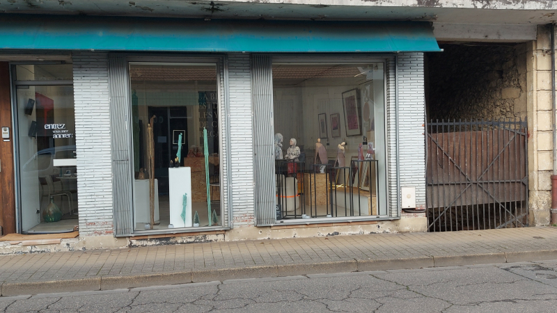 Nouveau à Vic : l'atelier de graphisme "La Ligne rouge"