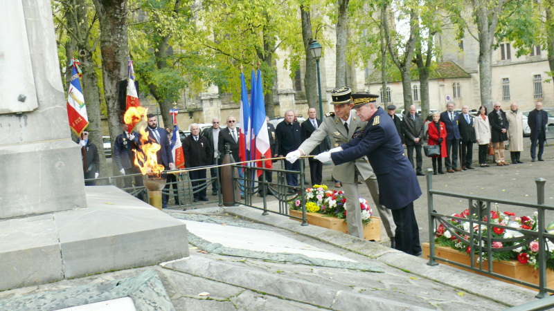 Hommage aux "Morts pour la France" pendant la guerre d'Algérie et pendant les combats du Maroc et de la Tunisie