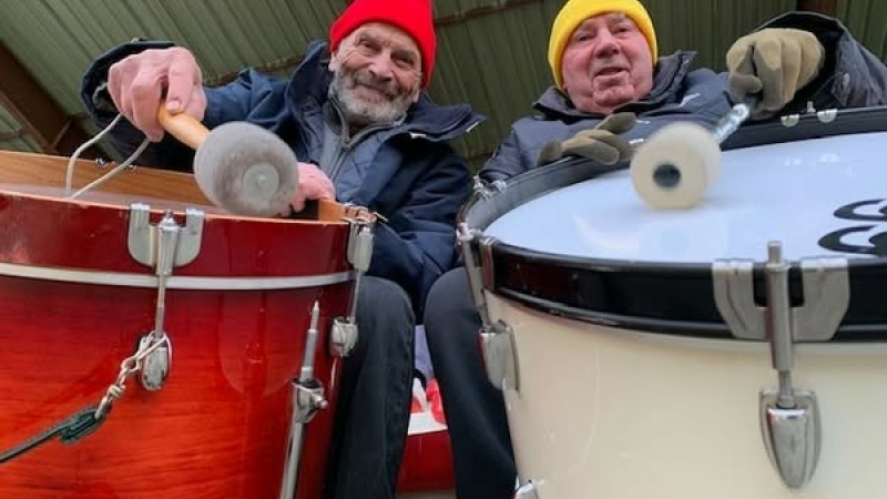 Les supporters de L'USL recrutent  "Starky et Hutch"